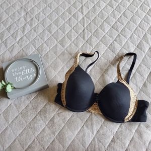 Soma Embraceable Demi‎ Lace Trim Bra
36C